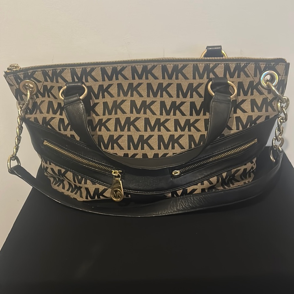 Michael Kors Shoulder Bag